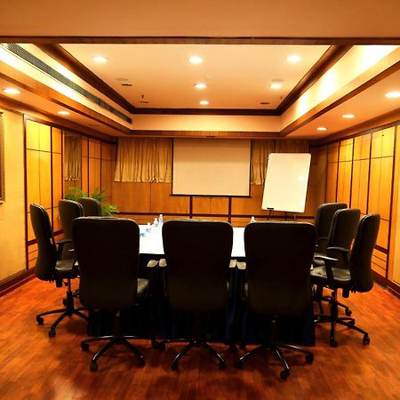 Gokulam Park Hotel Kochi Luaran gambar