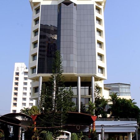 Gokulam Park Hotel Kochi Luaran gambar