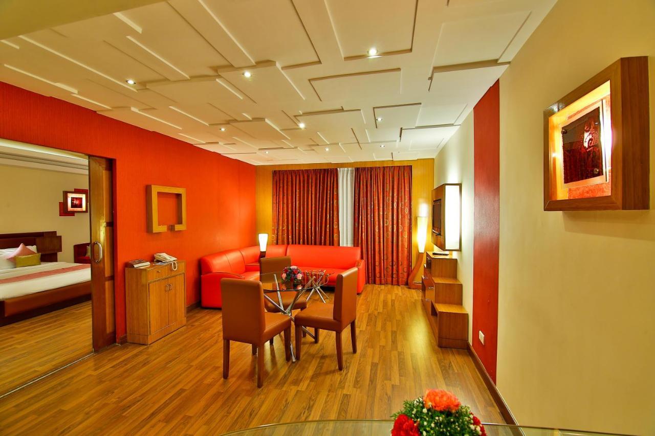 Gokulam Park Hotel Kochi Luaran gambar