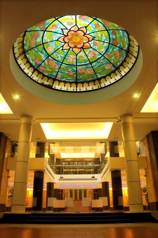 Gokulam Park Hotel Kochi Luaran gambar