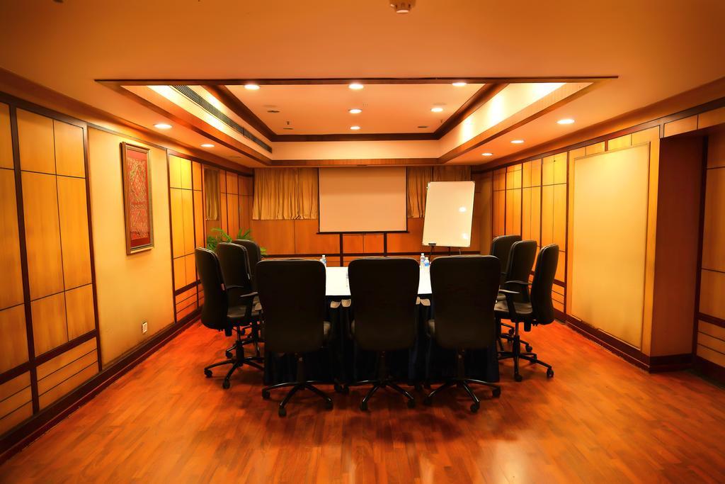 Gokulam Park Hotel Kochi Luaran gambar