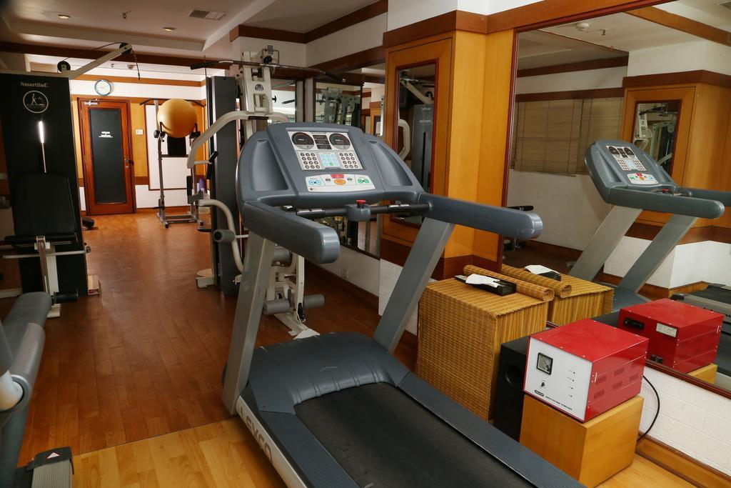 Gokulam Park Hotel Kochi Luaran gambar