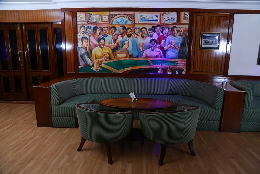 Gokulam Park Hotel Kochi Luaran gambar