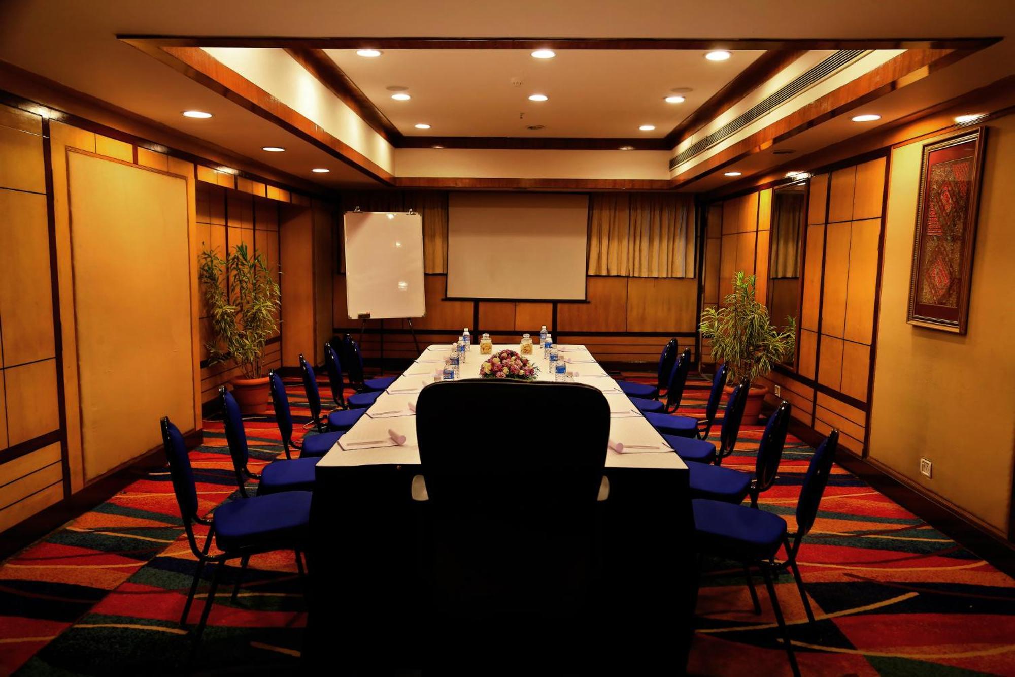 Gokulam Park Hotel Kochi Luaran gambar