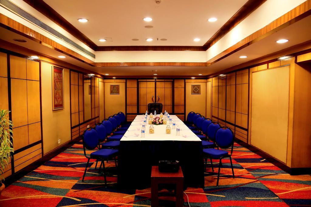 Gokulam Park Hotel Kochi Luaran gambar