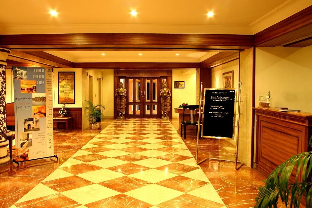 Gokulam Park Hotel Kochi Dalaman gambar
