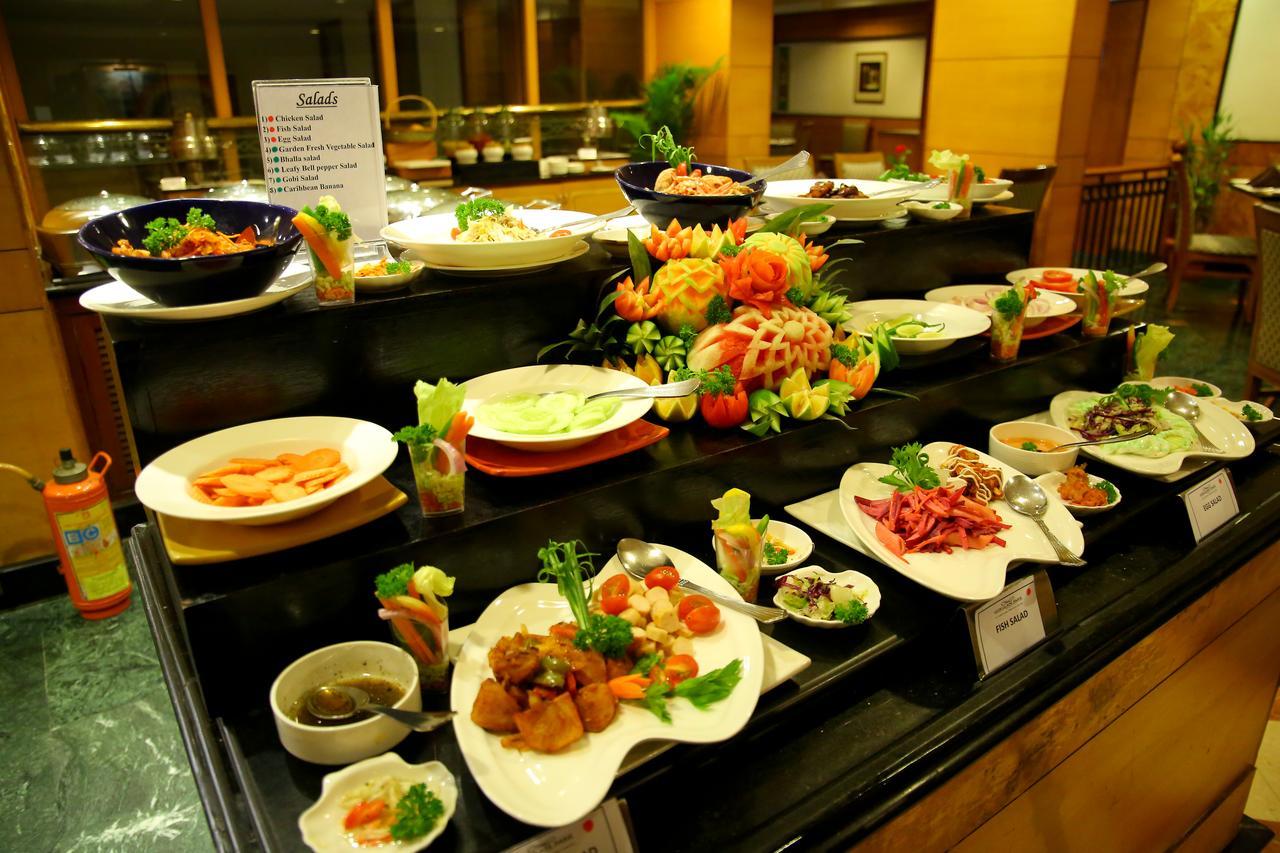 Gokulam Park Hotel Kochi Luaran gambar