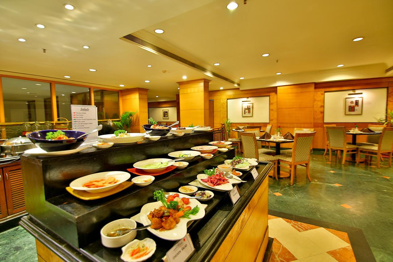 Gokulam Park Hotel Kochi Luaran gambar
